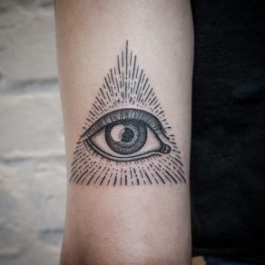 all-seeing-eye-tattoo9-650x650